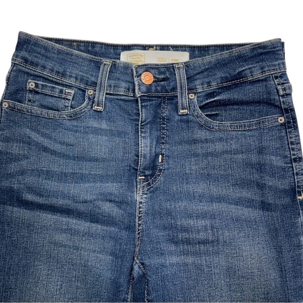 LEVI’S Women’s 2 Long TOTALLY SHAPING SKINNY Blue Jeans